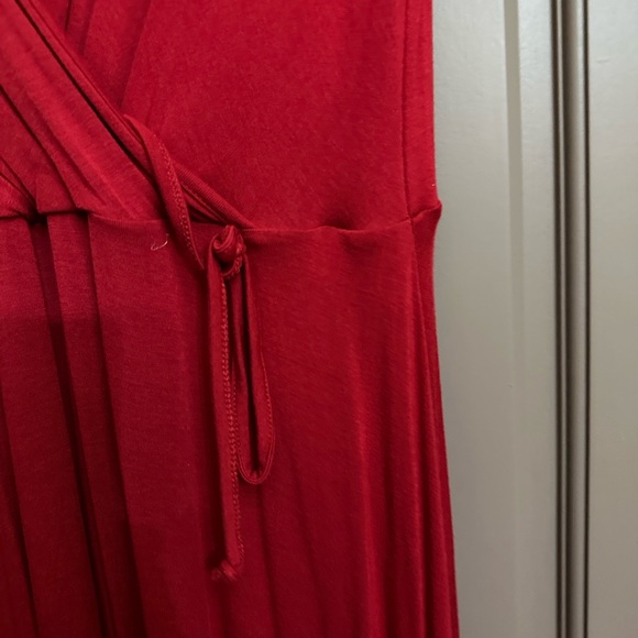 Heart Hips Vibrant Red Dress Plus Size - Picture 2 of 3